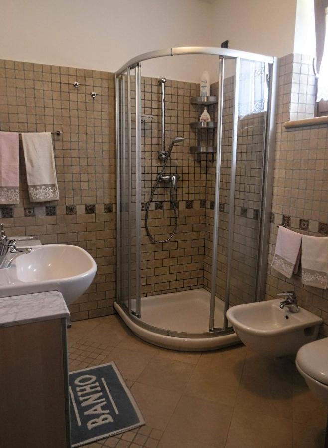 Villa Bonetti Costermano Szoba fotó